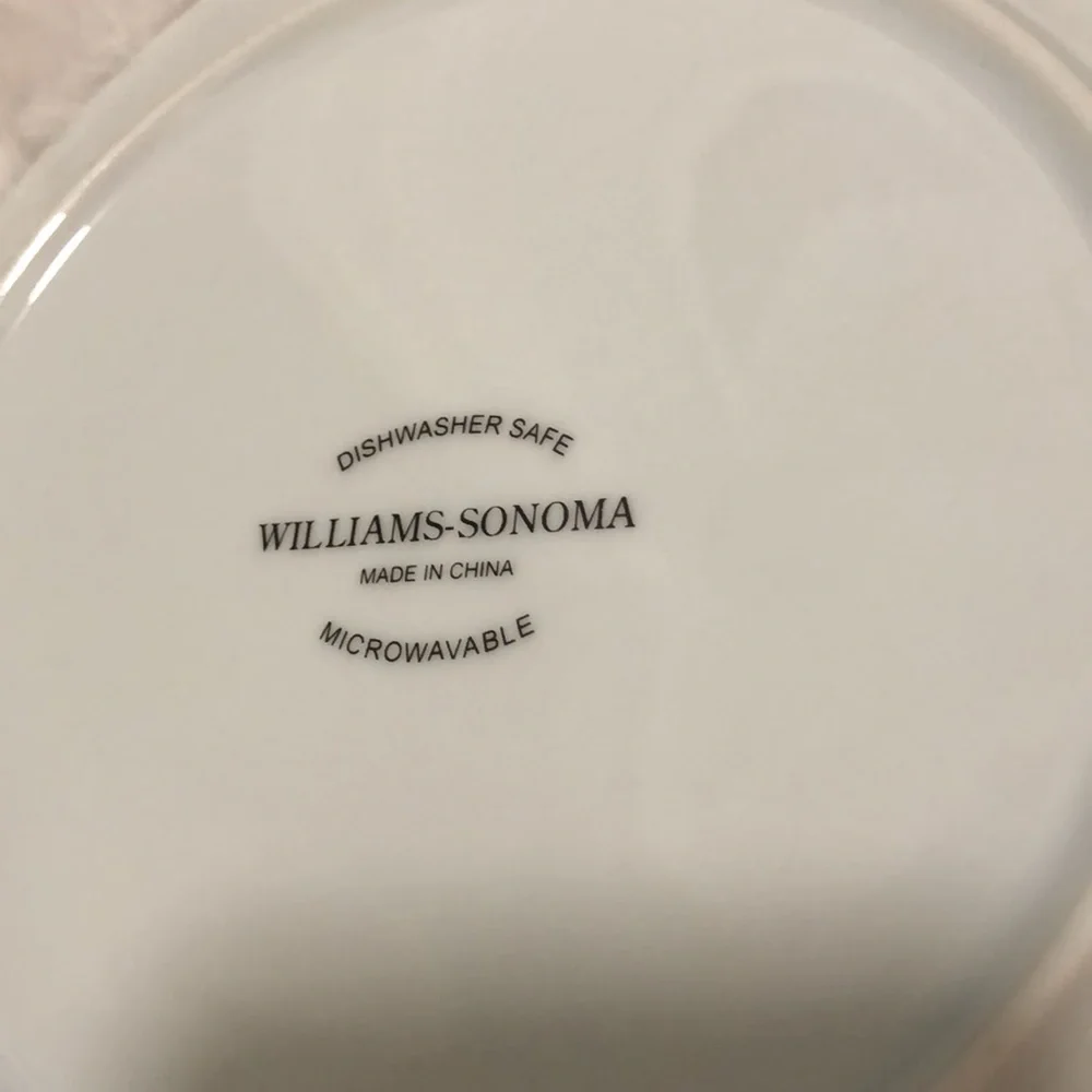 Williams Sonoma Vintage Bunny Band dessert plates set
